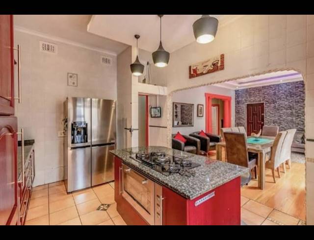 4 BEDROOM HOUSE FOR SALE IN GLENWOOD